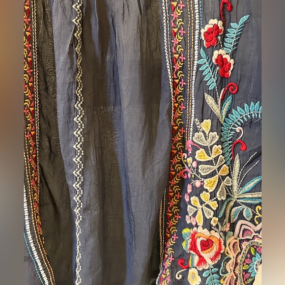 Johnny Was Embroidered Blouse - Picture 7 of 11